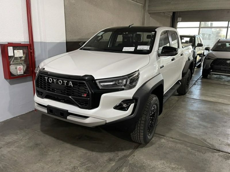 Toyota Hilux Gr 4 Sport 4x4 Automatica 2.8 224cv